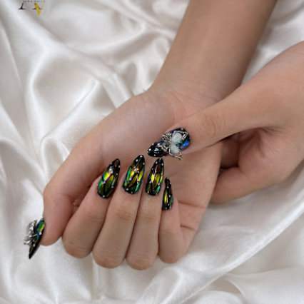 aura_nails_8